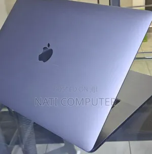 New Laptop Apple MacBook Pro 2019 32GB Intel Core I7 SSD 256GB