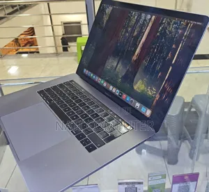 New Laptop Apple MacBook Pro 2019 32GB Intel Core I7 SSD 256GB