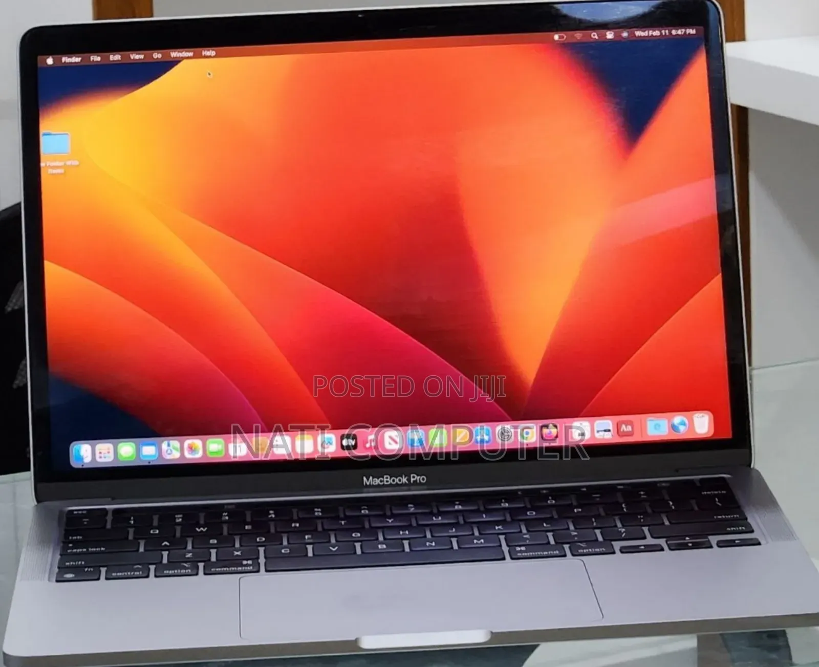 New Laptop Apple MacBook Pro 2022 M2 8GB Apple M2 SSD 256GB
