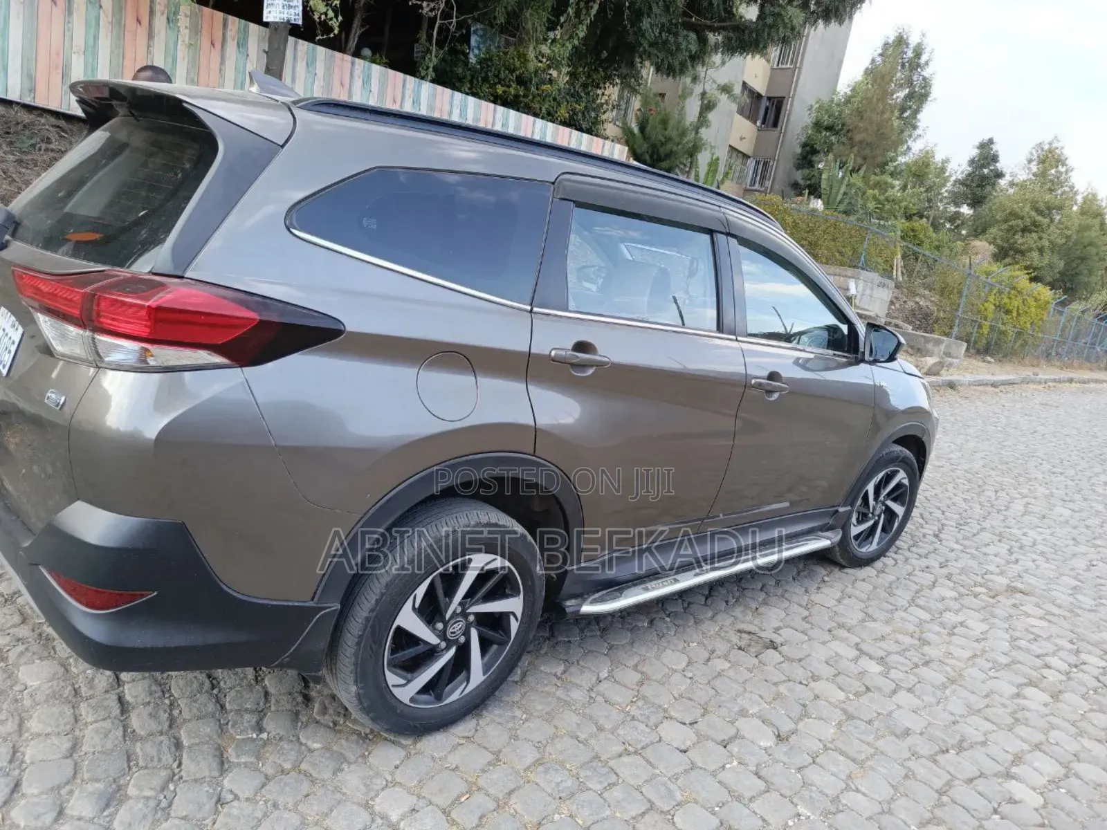 Toyota Rush 2023 Gold