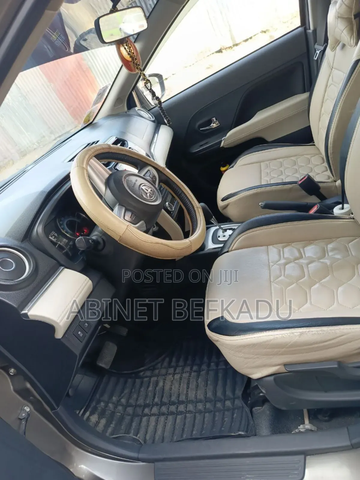 Toyota Rush 2023 Gold