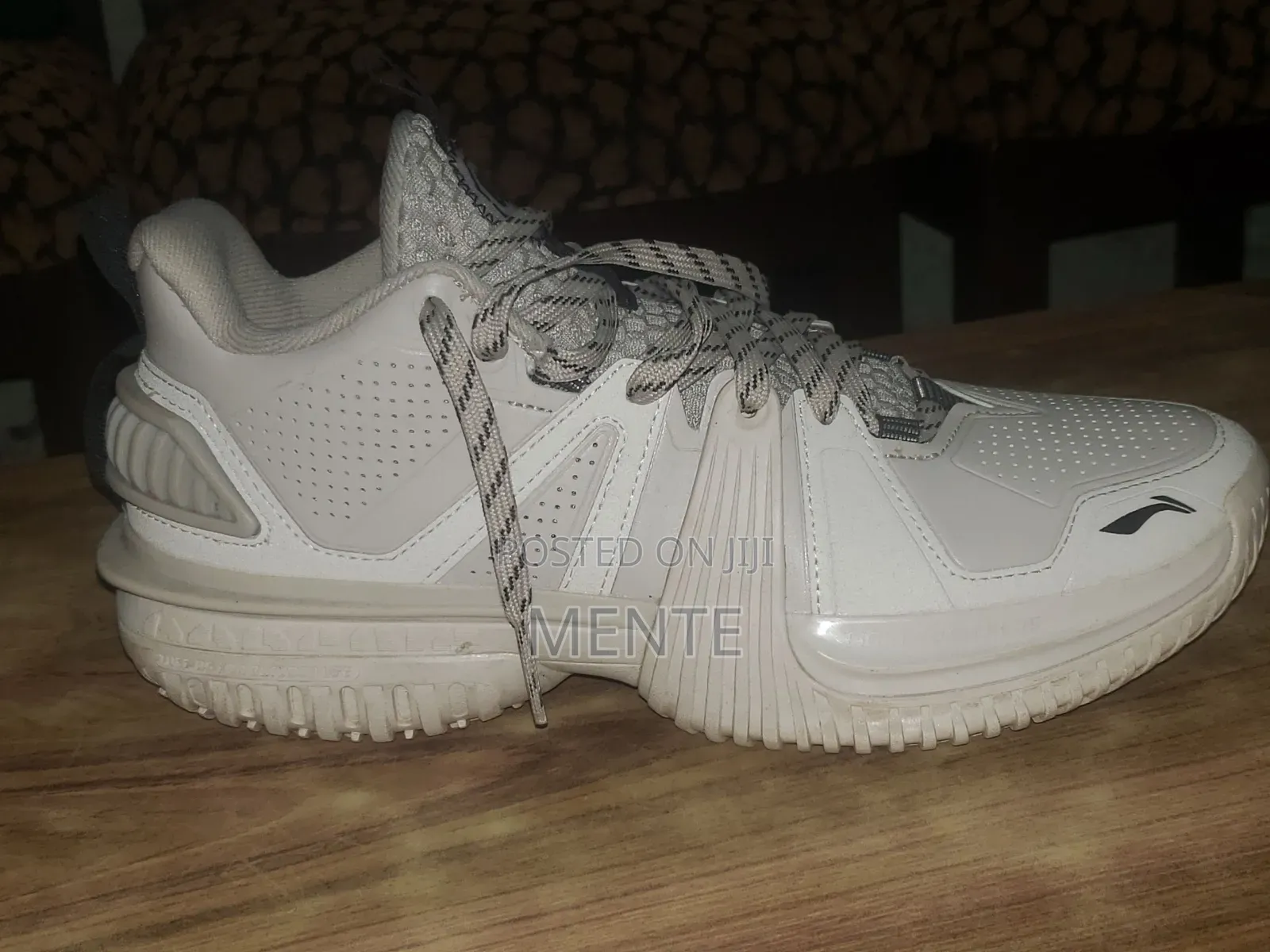 Li-Ning 42 1/2 Brand Shoe