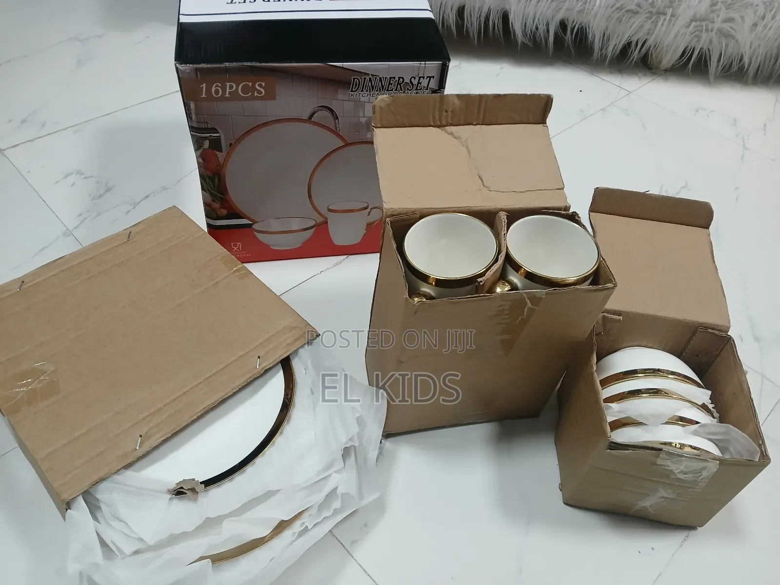 Dinner Set 16 PCS Gold and Silver Color