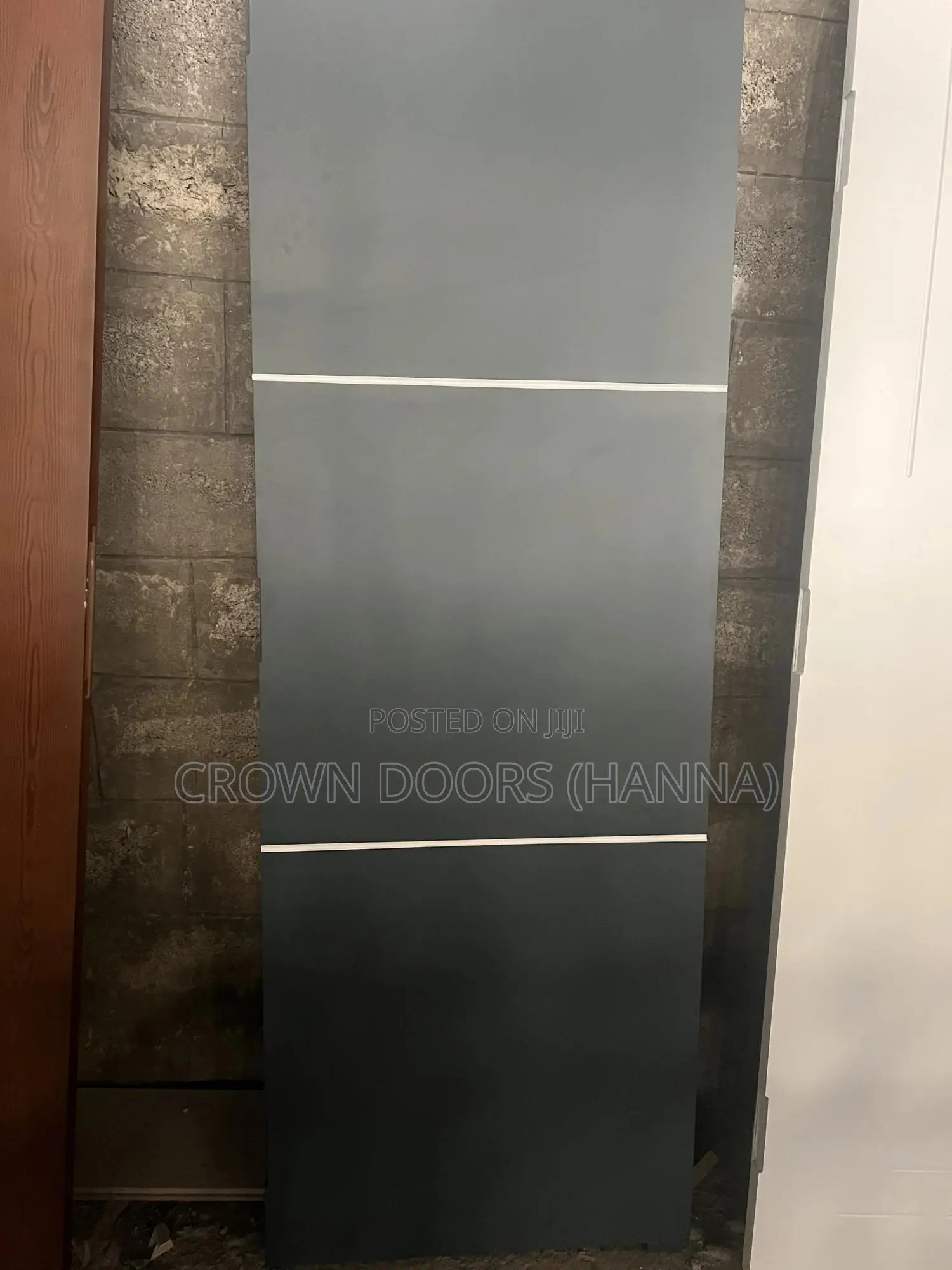 Crown Doors/ Water Proof Fire Resistant Doors for Main Gates Indoors