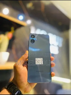 New Samsung Galaxy A05 64 GB Black