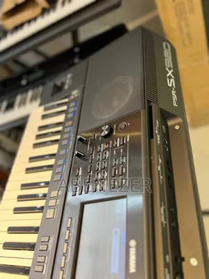 Yamaha PSR Sx920 Piano Keyboard