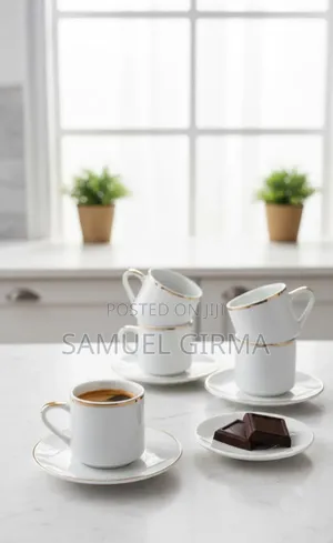 የቡና ስኒዎች ከማስቀመጫ ጋር