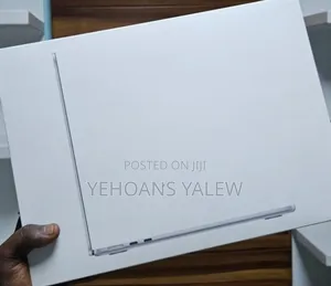 New Laptop Apple MacBook Air 2025 M4 13-Inch 16GB Apple M4 SSD 1T