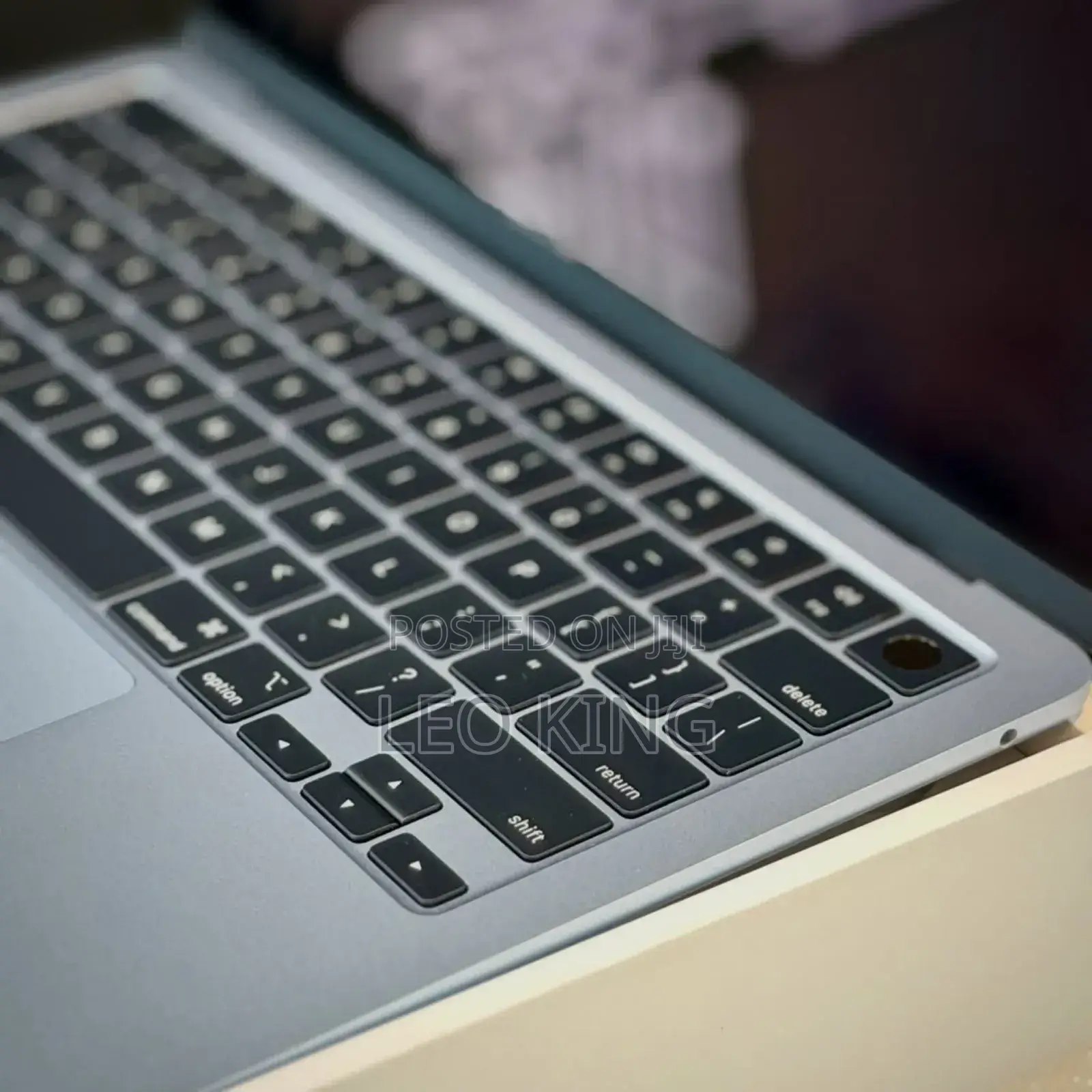 New Laptop Apple MacBook Air 2025 M4 13-Inch 16GB Apple M4 SSD 1T