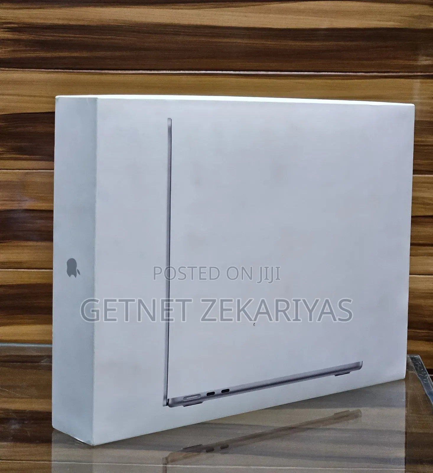 New Laptop Apple MacBook Air 2025 M4 13-Inch 16GB Apple M4 SSD 1T