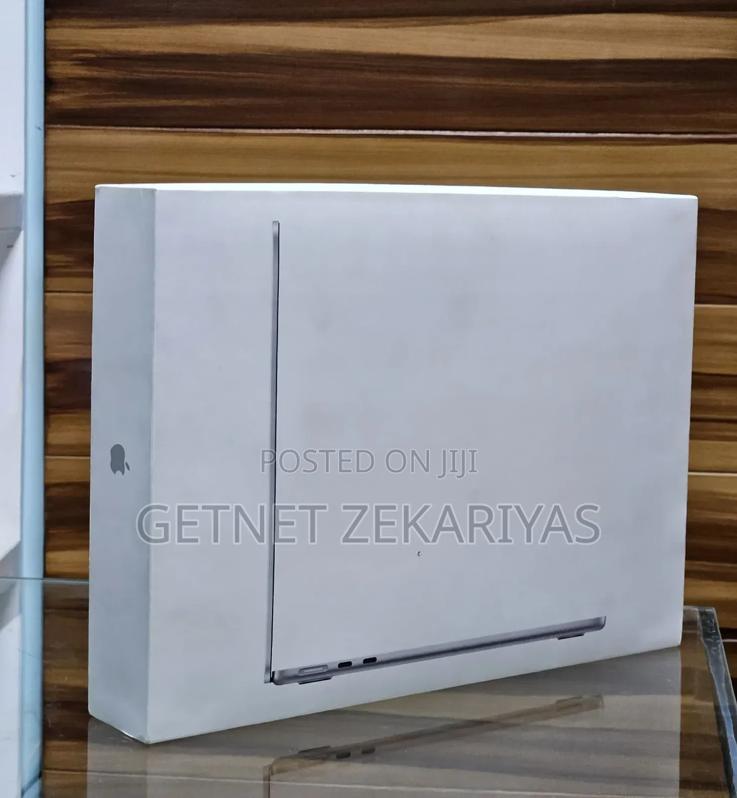 New Laptop Apple MacBook Air 2025 M4 13-Inch 16GB Apple M4 SSD 1T