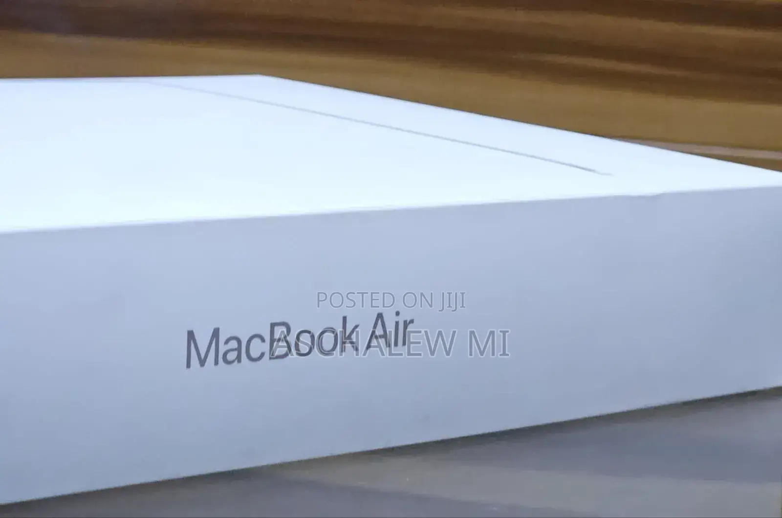 New Laptop Apple MacBook Air 2025 M4 13-inch 16GB Apple M4 SSD 1T