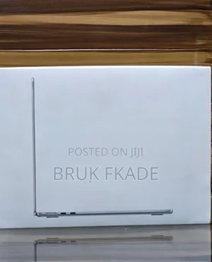 New Laptop Apple MacBook Air 2025 M4 13-Inch 16GB Apple M4 SSD 1T