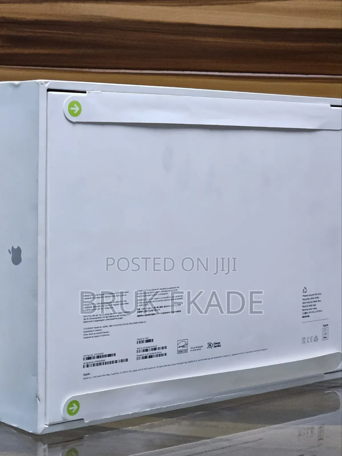 New Laptop Apple MacBook Air 2025 M4 13-Inch 16GB Apple M4 SSD 1T