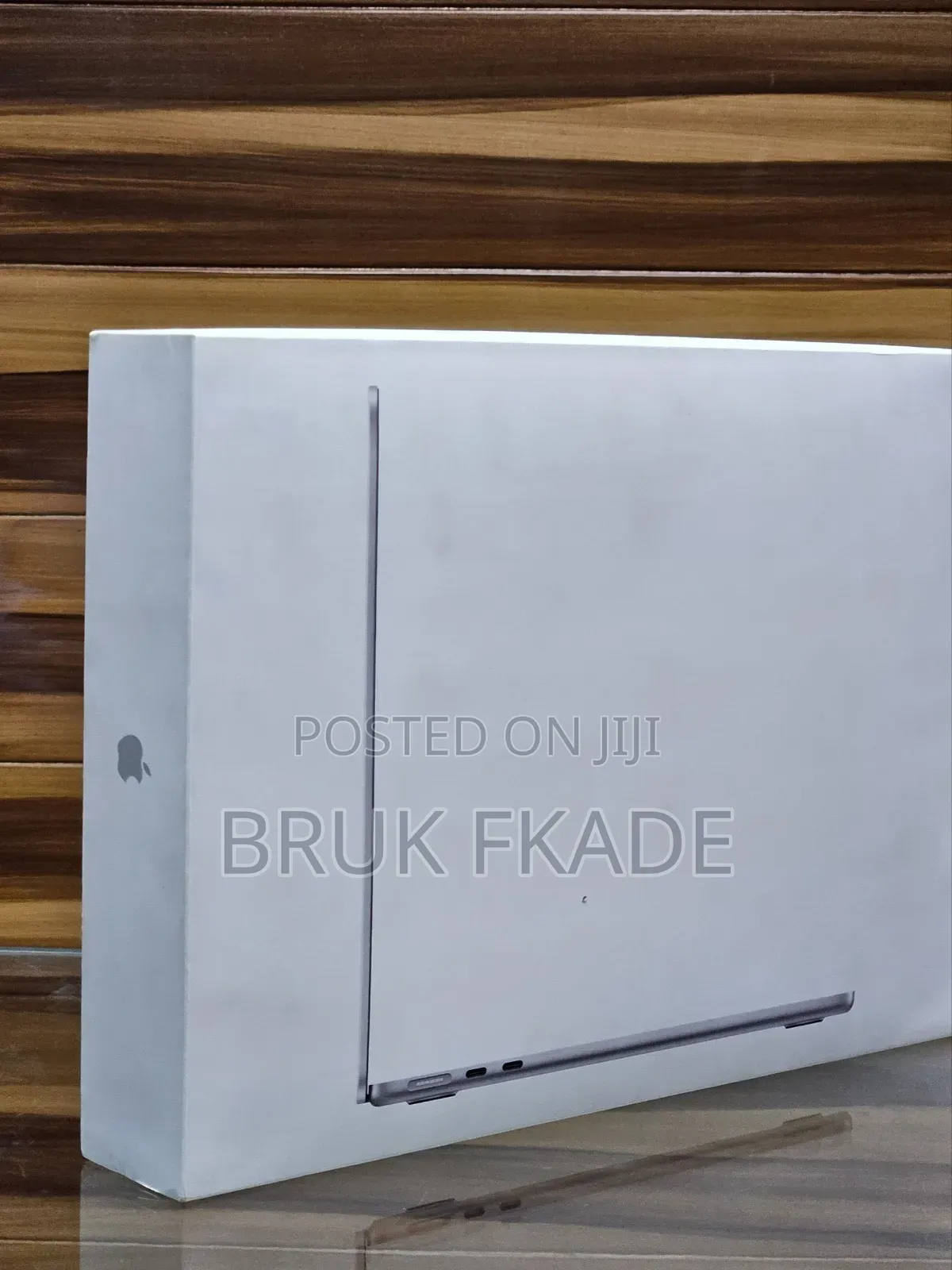 New Laptop Apple MacBook Air 2025 M4 13-Inch 16GB Apple M4 SSD 1T