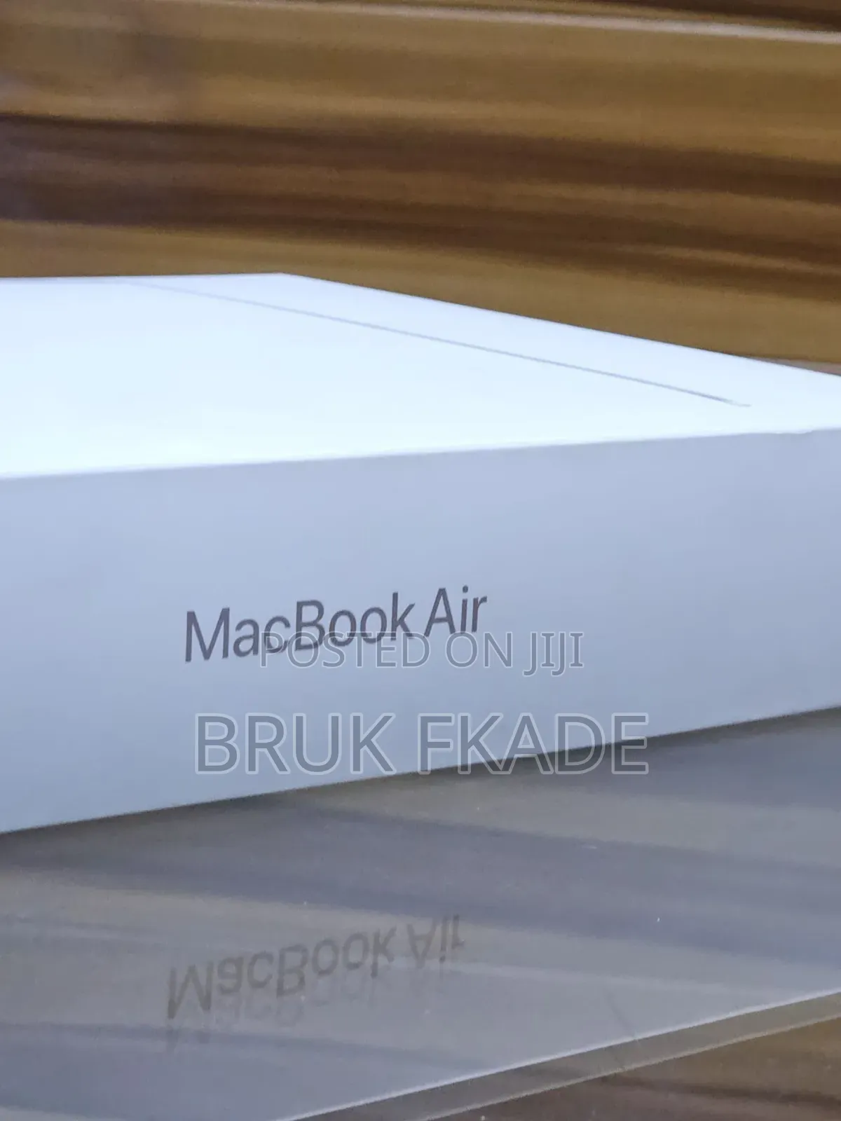 New Laptop Apple MacBook Air 2025 M4 13-Inch 16GB Apple M4 SSD 1T