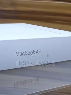 New Laptop Apple MacBook Air 2025 M4 13-Inch 16GB Apple M4 SSD 1T