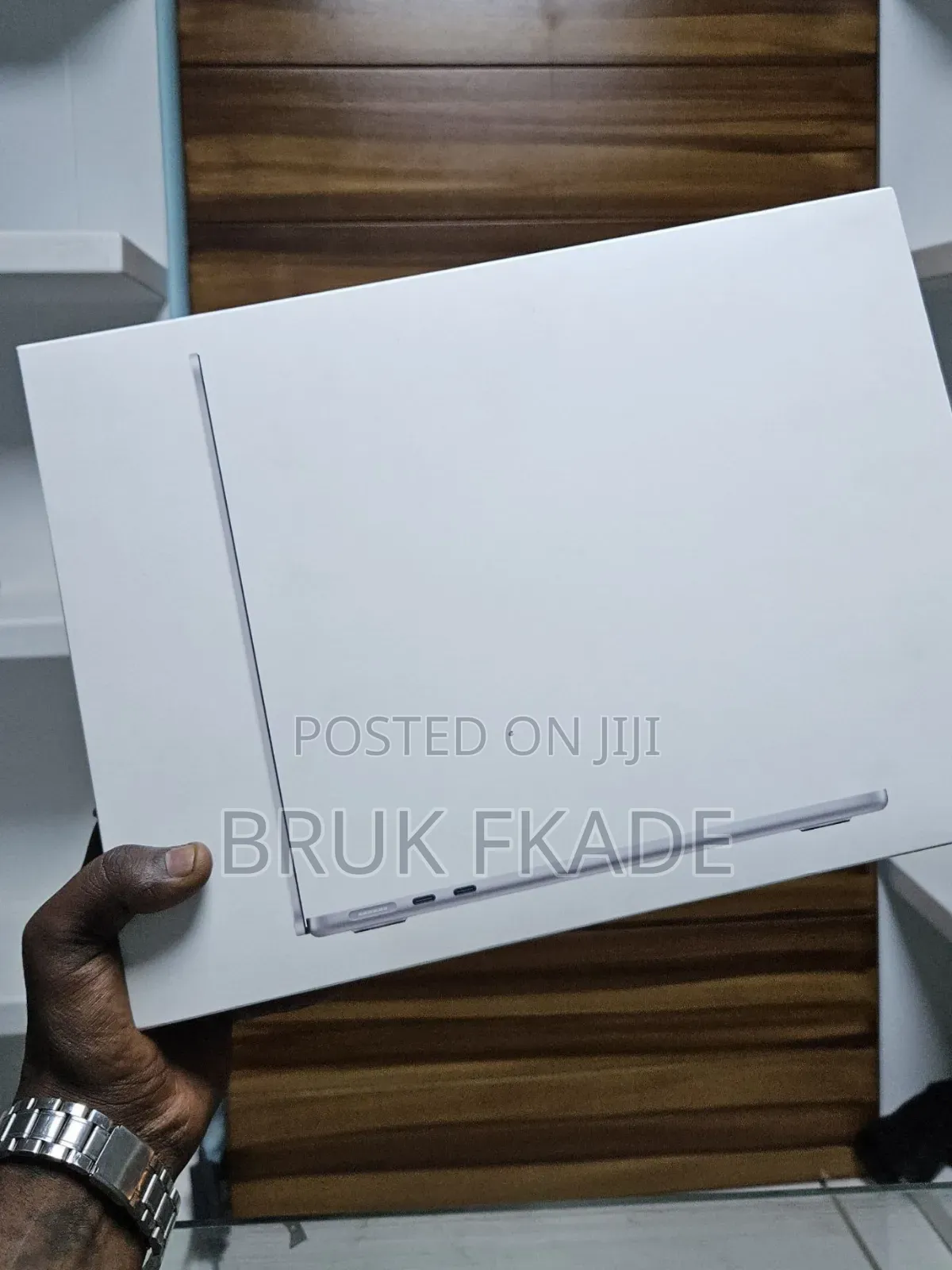 New Laptop Apple MacBook Air 2025 M4 13-Inch 16GB Apple M4 SSD 1T