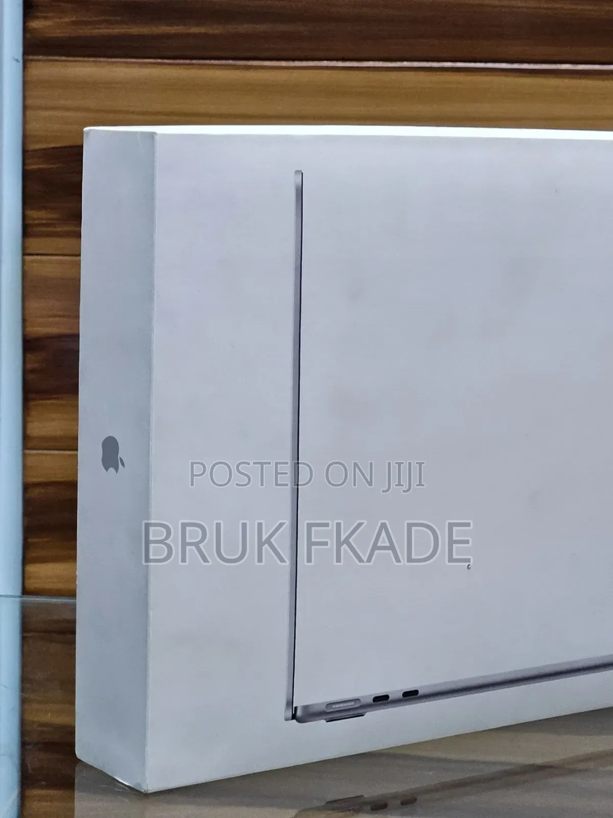 New Laptop Apple MacBook Air 2025 M4 13-Inch 16GB Apple M4 SSD 1T