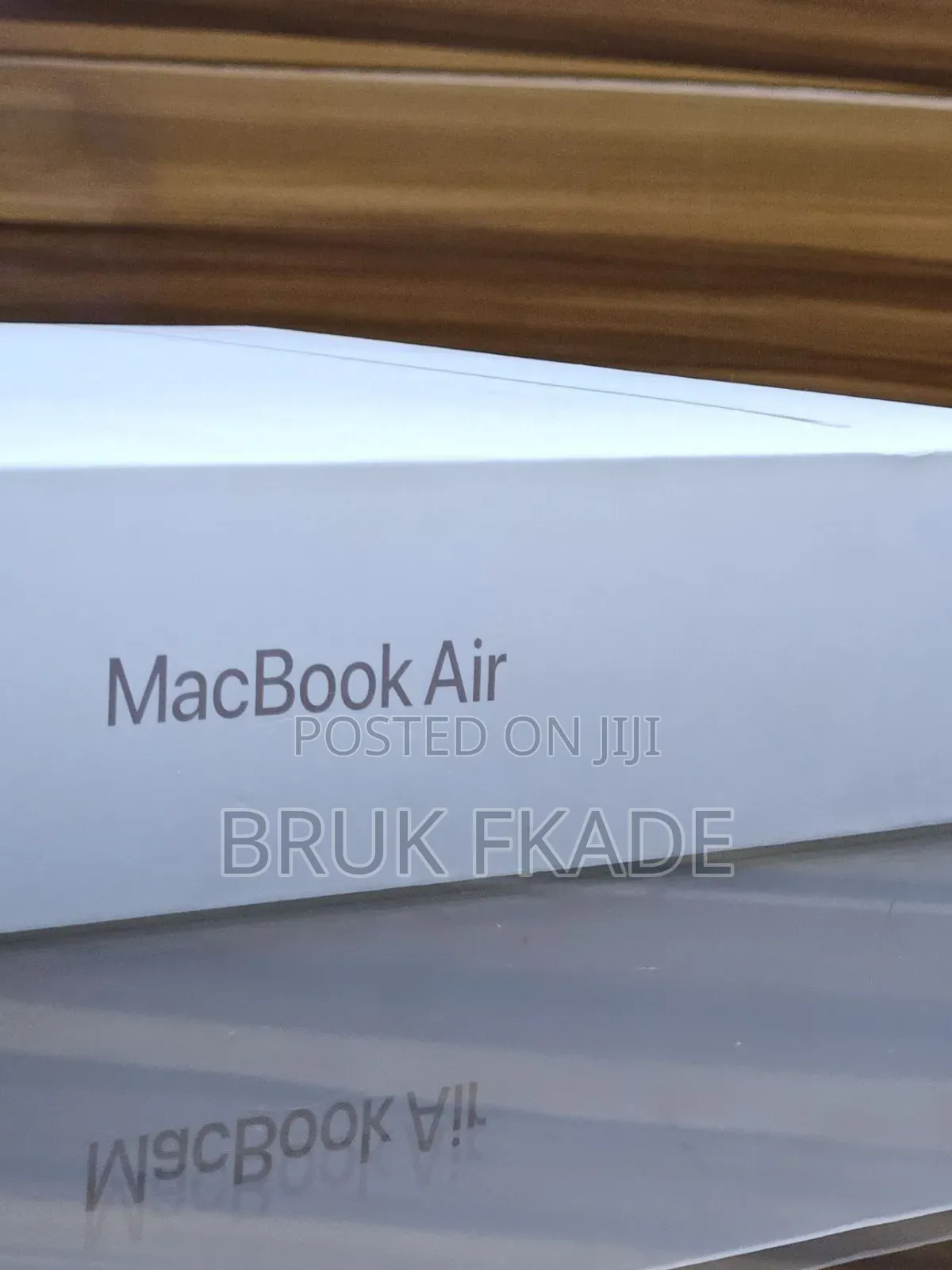 New Laptop Apple MacBook Air 2025 M4 13-Inch 16GB Apple M4 SSD 1T