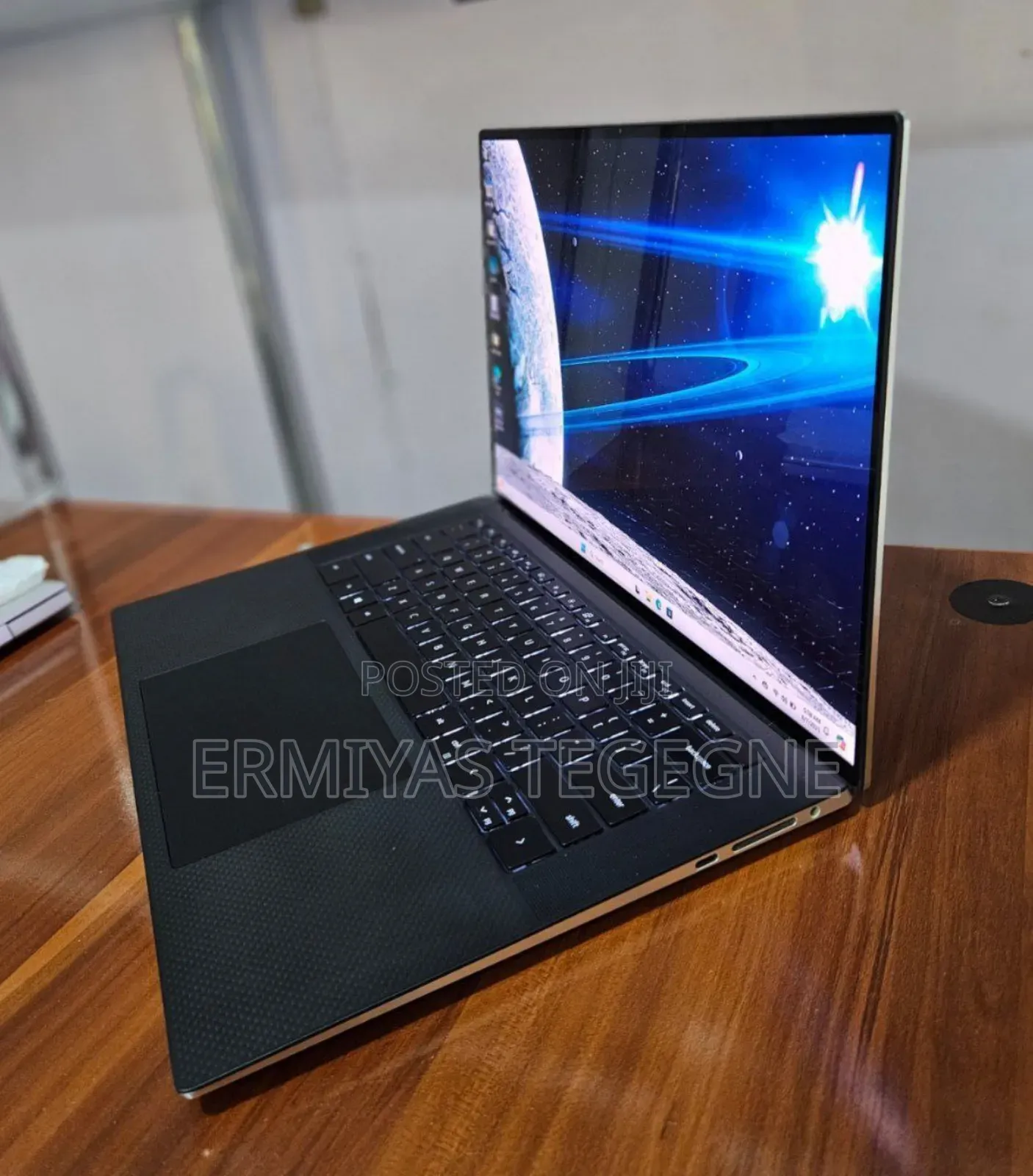 New Laptop Dell XPS 15 16GB Intel Core I7 SSD 512GB