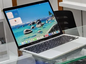 New Laptop Apple MacBook Pro M1 16GB Apple M1 Pro SSD 512GB