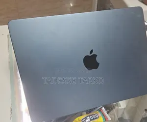 New Laptop Apple MacBook Air 2025 M4 13-Inch 16GB Apple M4 SSD 256GB