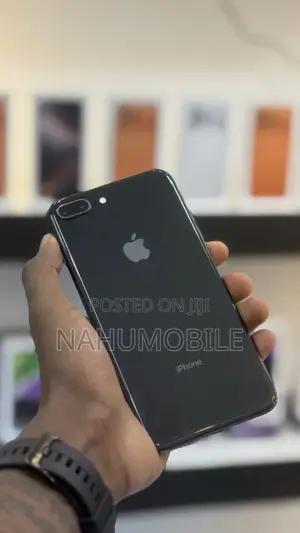 Apple iPhone 8 Plus 64 GB Black