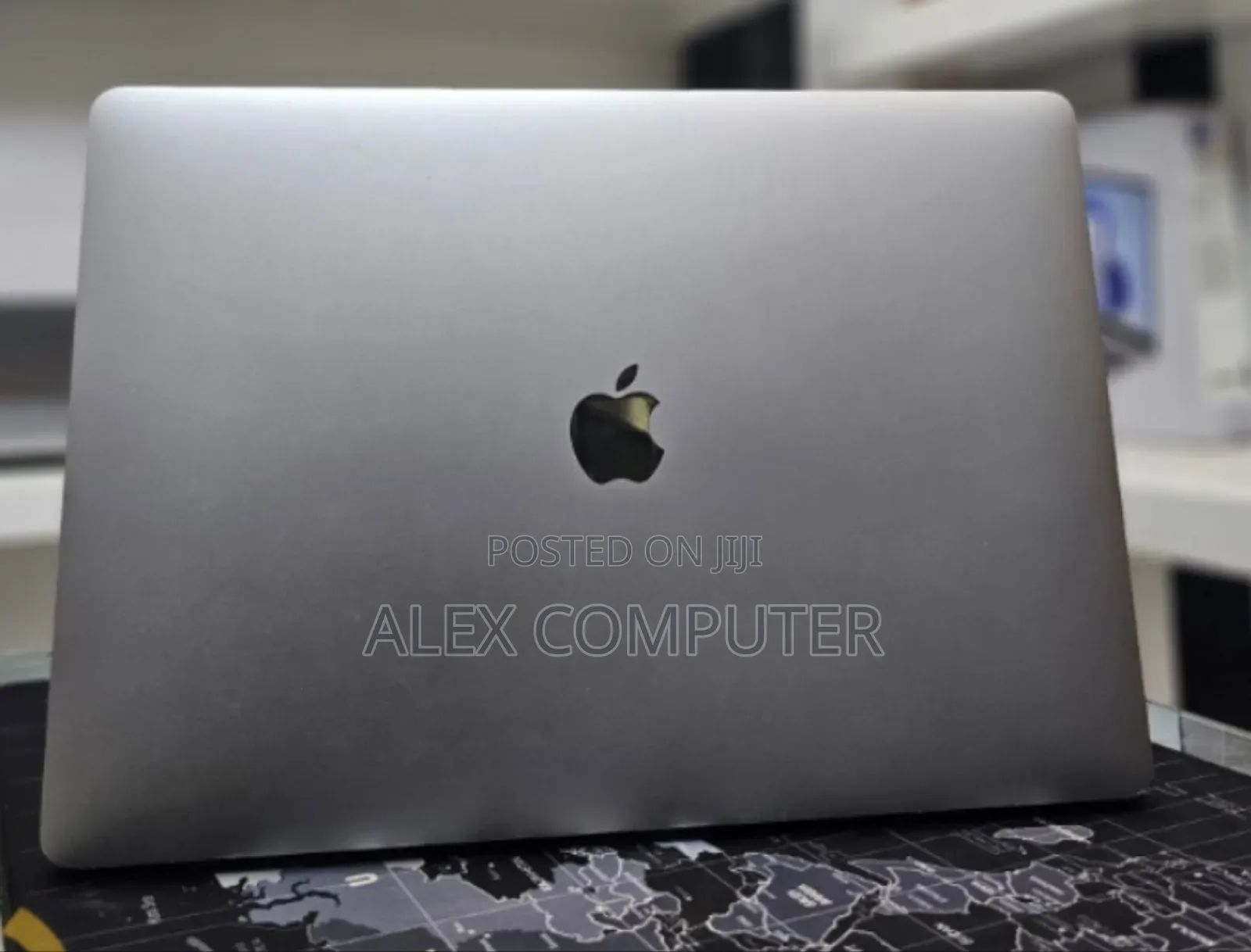 New Laptop Apple MacBook Pro 2019 16GB Intel Core I9 SSD 512GB