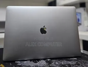 New Laptop Apple MacBook Pro 2019 16GB Intel Core I9 SSD 512GB