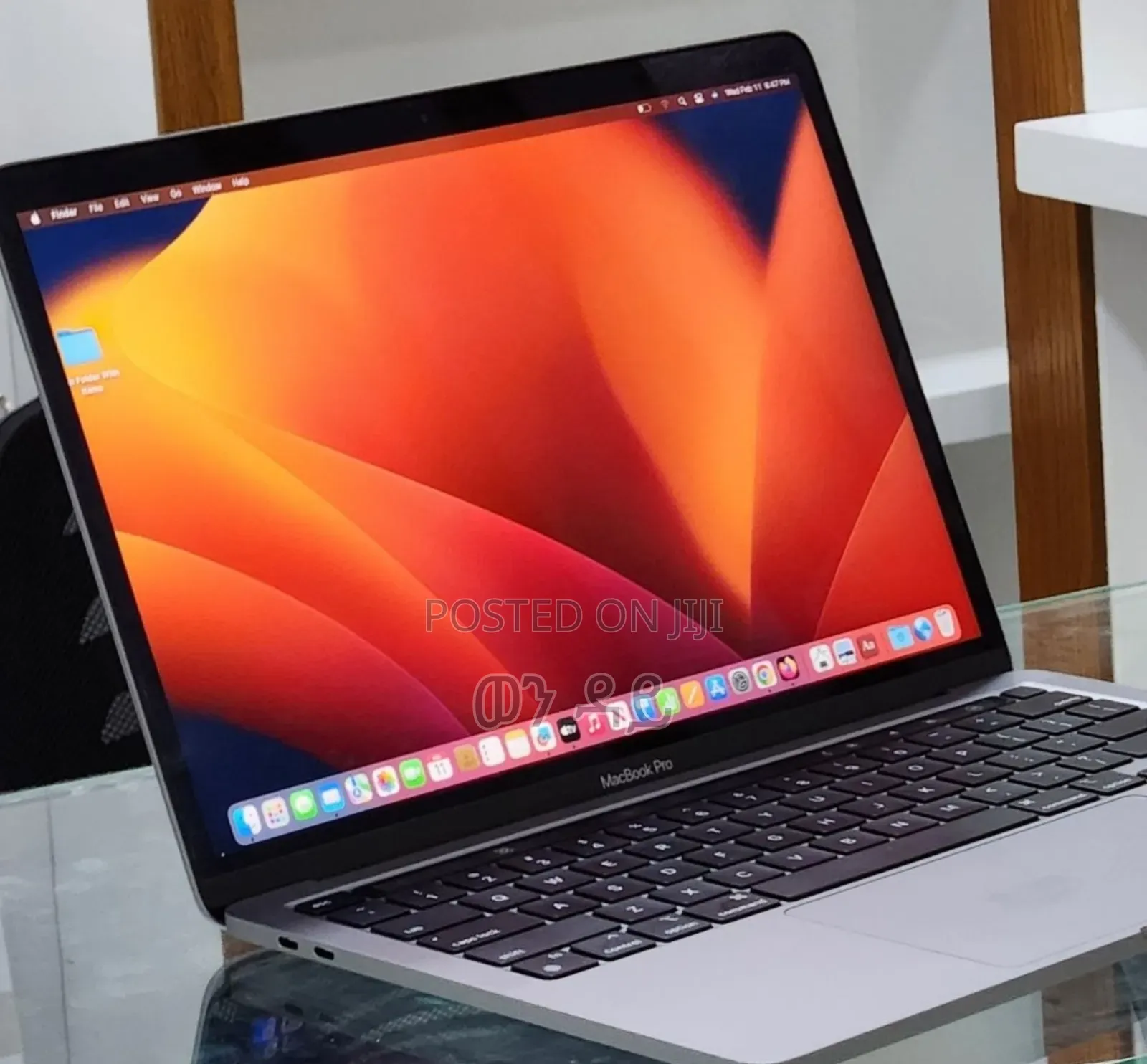 New Laptop Apple MacBook Pro 2022 M2 8GB Intel Core I7 SSD 256GB