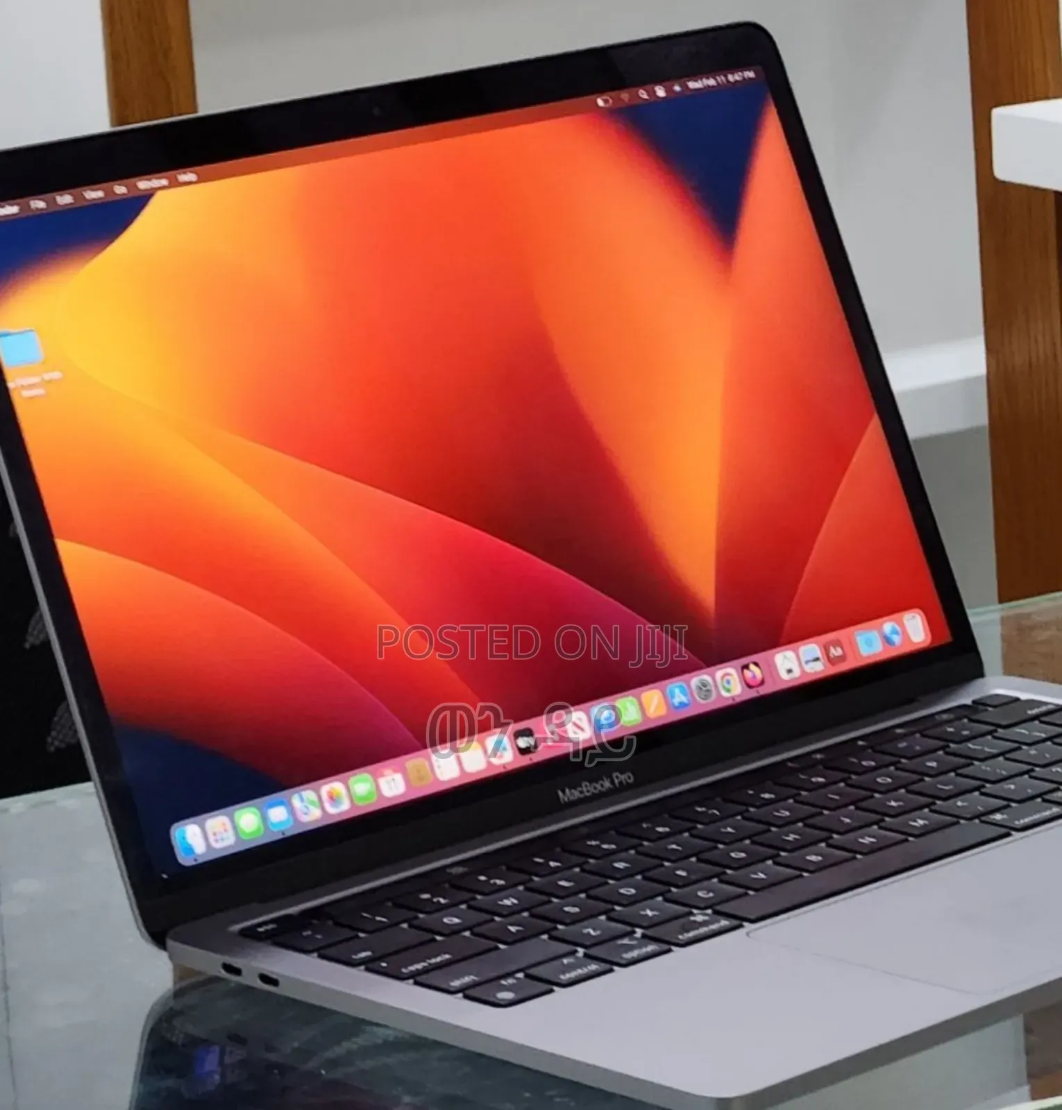 New Laptop Apple MacBook Pro 2022 M2 8GB Intel Core I7 SSD 256GB