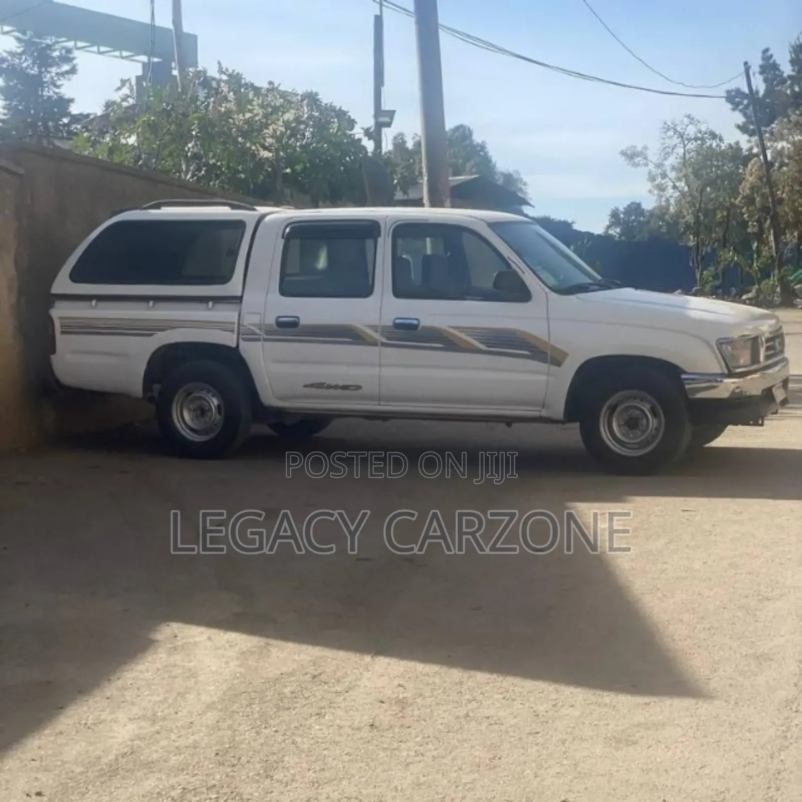 Toyota Hilux 1999 White