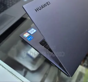 New Laptop Huawei MateBook 13 WRT-W19E 8GB Intel Core I5 SSD 512GB