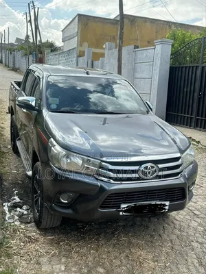 Toyota Hilux 2018 Gray