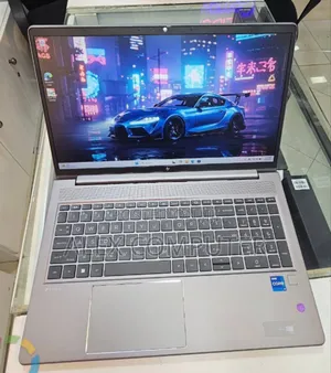 New Laptop HP ZBook Firefly G8 16GB Intel Core I7 SSD 512GB