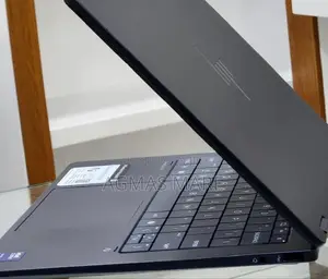 New Laptop HP OmniBook X Flip 14" 16GB Intel Core Ultra 7 SSD 1T