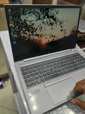 New Laptop HP ZBook 15 16GB Intel Core I7 SSD 512GB