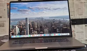 New Laptop Apple MacBook Pro 2019 32GB Intel Core I7 SSD 512GB