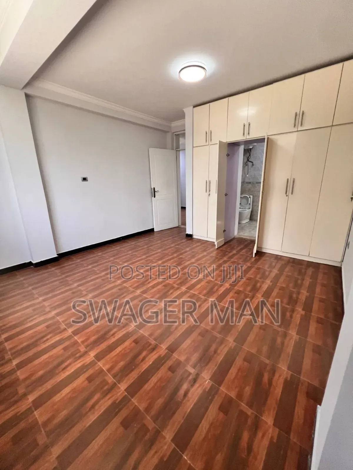 Furnished 4bdrm Apartment in 72, Yeka for sale