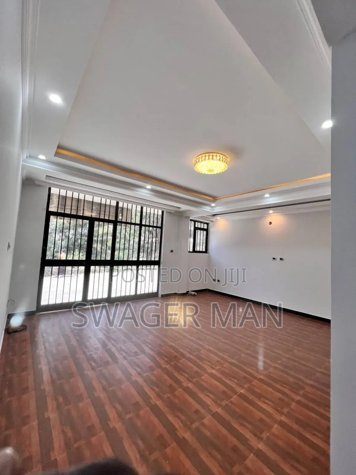 Furnished 4bdrm Apartment in 72, Yeka for sale