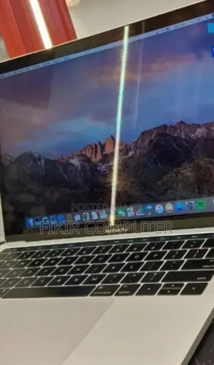 New Laptop Apple MacBook Pro 2016 8GB Intel Core I5 SSD 256GB