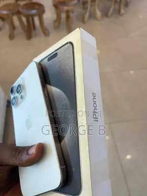 New Apple iPhone 15 Pro Max 256 GB White