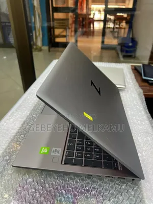 New Laptop HP ZBook Fury 17 G7 16GB Intel Core I7 SSD 512GB