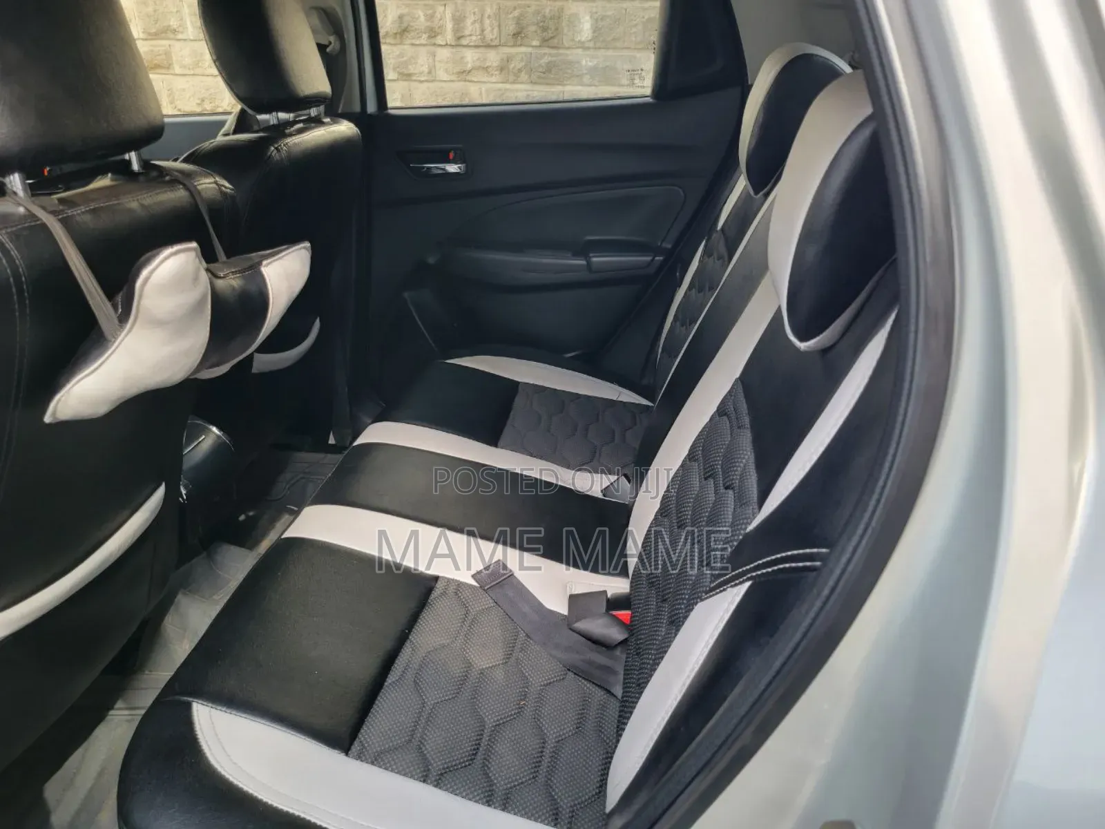 Suzuki Swift 2022 Silver