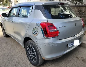 Suzuki Swift 2022 Silver