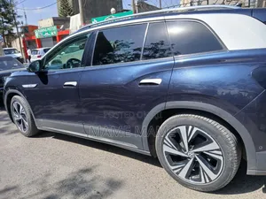 Volkswagen ID.6 2022 Black