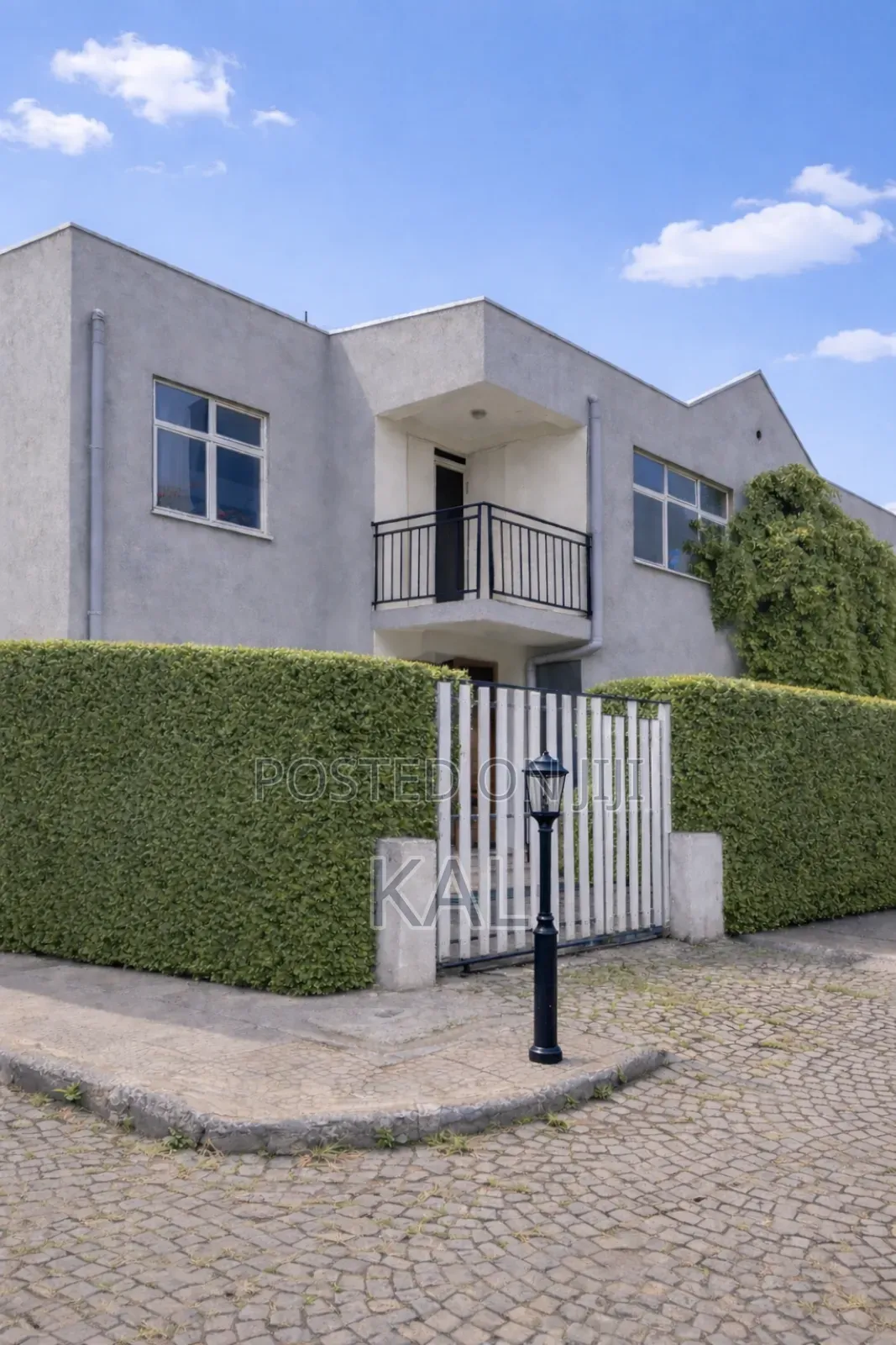 3bdrm House in Bole for sale
