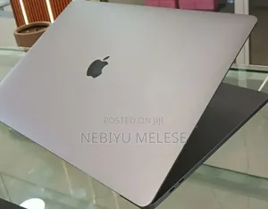 New Laptop Apple MacBook Pro 2019 16GB Intel Core I7 SSD 512GB