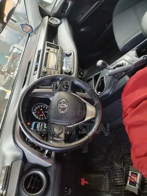 Toyota RAV4 LE AWD (2.5L 4cyl 6A) 2016 Silver